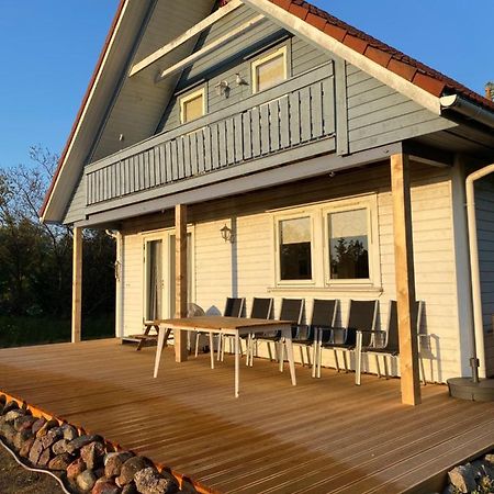 Freistehendes Einfamilienhaus Mit Boddenblick Naehe Ostsee Fuhlendorf  エクステリア 写真