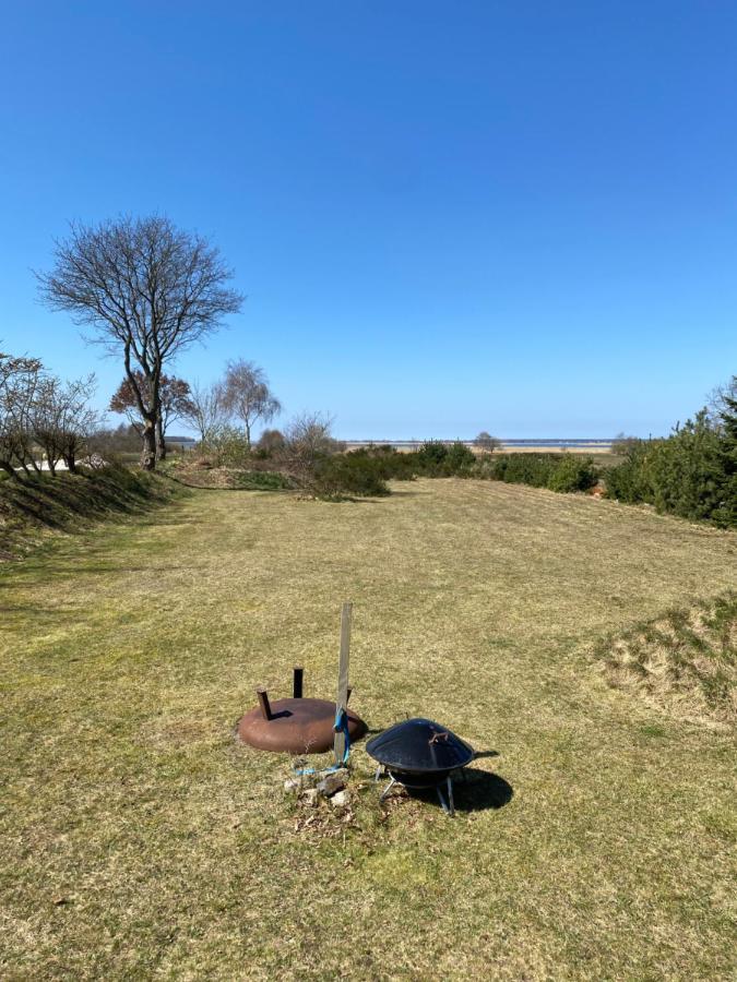 Freistehendes Einfamilienhaus Mit Boddenblick Naehe Ostsee Fuhlendorf  エクステリア 写真