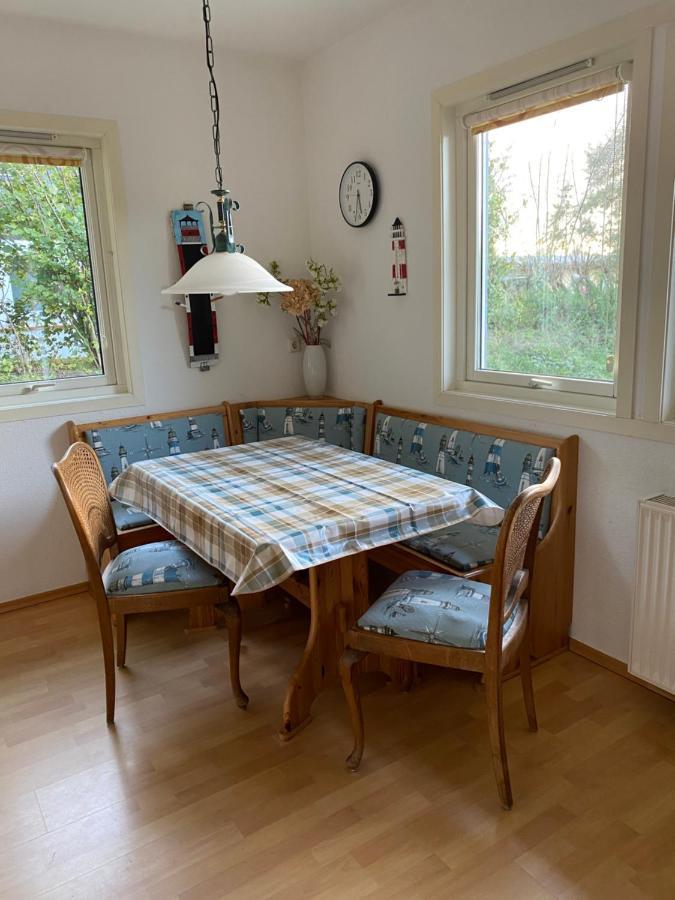 Freistehendes Einfamilienhaus Mit Boddenblick Naehe Ostsee Fuhlendorf  エクステリア 写真