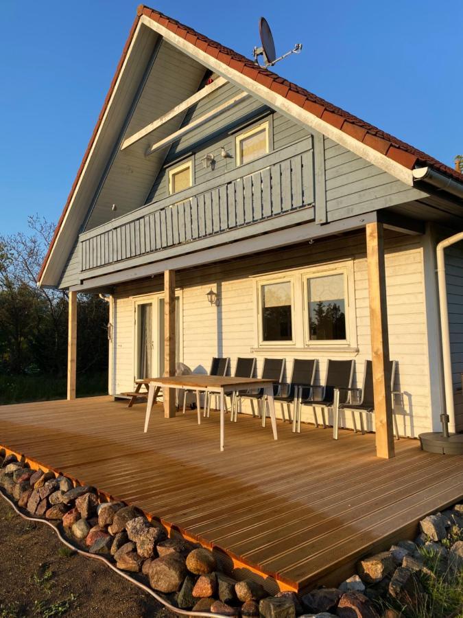 Freistehendes Einfamilienhaus Mit Boddenblick Naehe Ostsee Fuhlendorf  エクステリア 写真