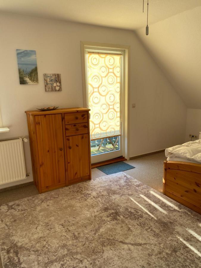 Freistehendes Einfamilienhaus Mit Boddenblick Naehe Ostsee Fuhlendorf  エクステリア 写真